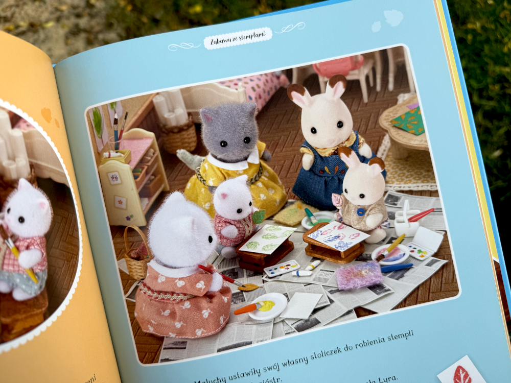 Zabawa ze stemplami - maluchy Creme, Ryan oraz Skype robią własne stemple