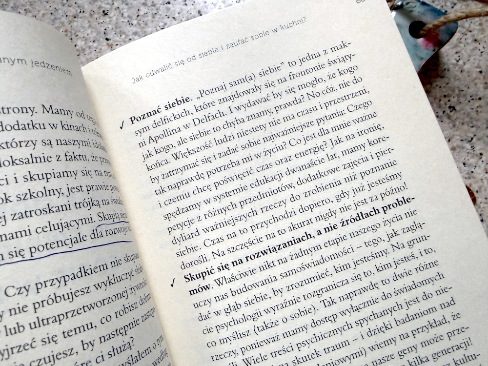 Skupić się na sobie - ilustracja z książki o jedzeniu