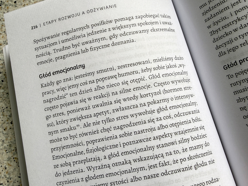 Głód emocjonalny z odżywianie u dzieci