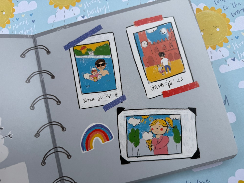 Ilustracja z książki Pierwsza Książeczka Mojego Taty przedstawiająca rysunkowy album z wakacji ojca i dziecka.