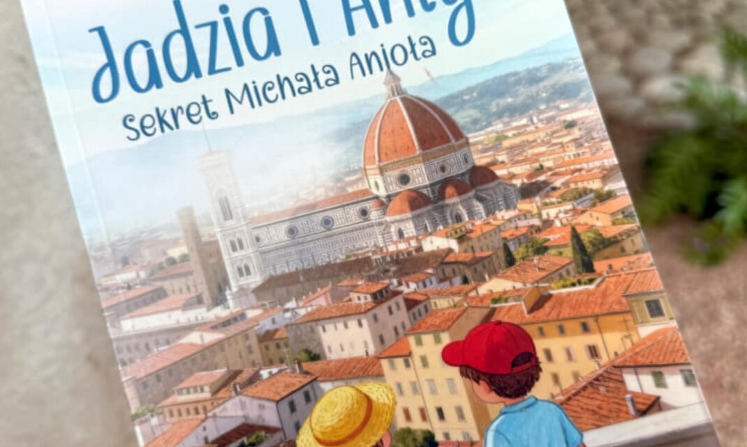 Okładka książki Jadzia i Antyk Sekret Michała Anioła z ilustracją panoramy Florencji i dwojgiem dzieci