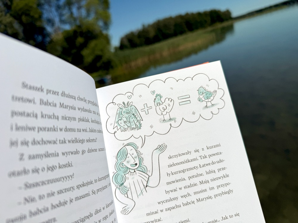 Rysunek edukacyjny w chmurce pokazujący powstawanie nowej rasy stworzeń.