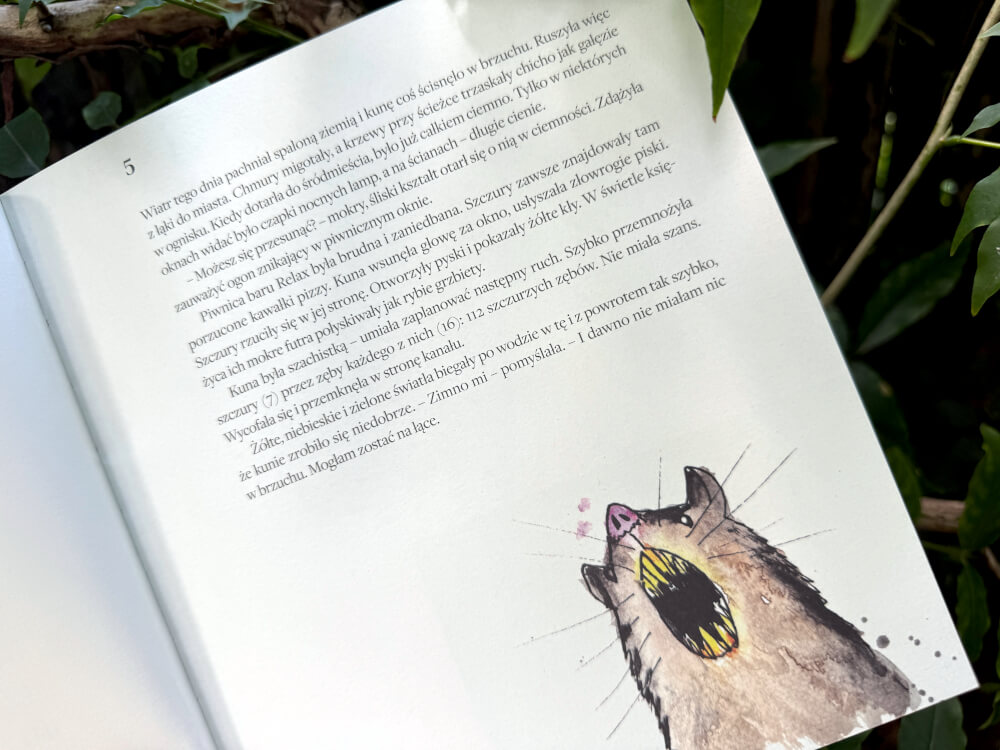 Strona książki z tekstem o kunie i ilustracją pyska szczura