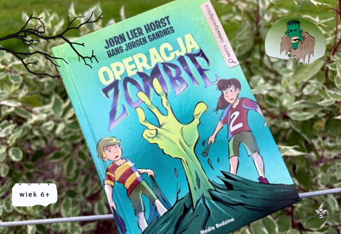 Okładka książki Operacja Zombi Jørna Liera Horsta, przedstawiająca zieloną rękę zombi wychodzącą z grobu w nocy.